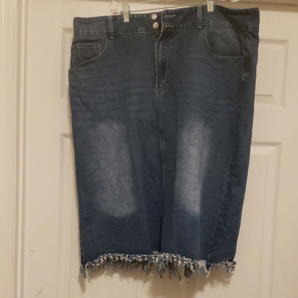 Denim Frayed Hem Midi Skirt - Blue